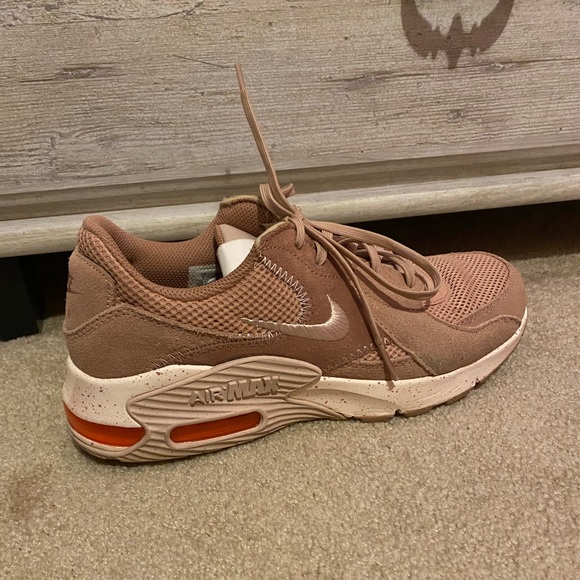 Pink Nike Women's Air Max Excee Shoes - Picture 4 of 11